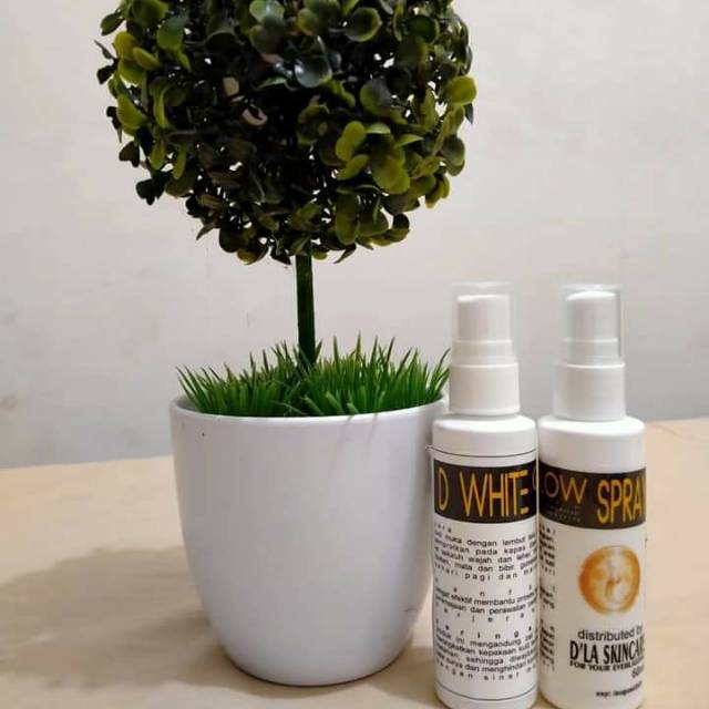 D'white glow spray d'la skincare