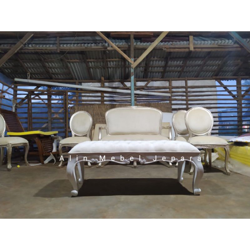 Stool pelaminan sofa tunangan