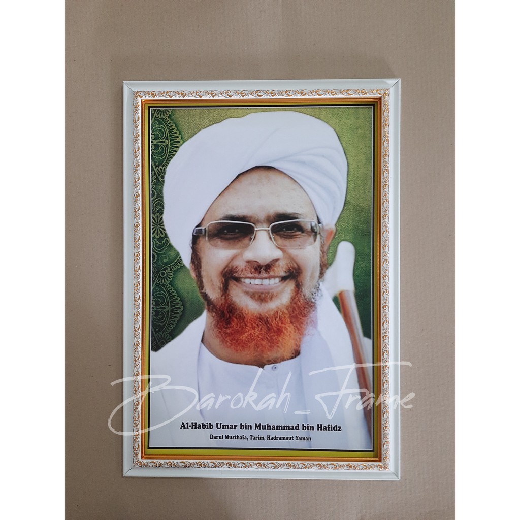 Foto habib bingkai pigura foto habib dan ulama Habib Umar bin Hafizd Senyum a3+