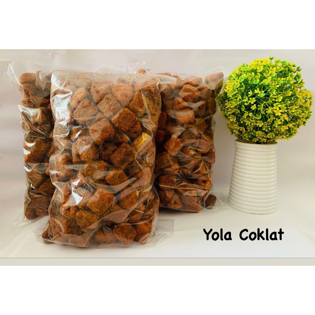 

YOLA YOLA MOMOGI COCO PANDAN, COKLAT, JAGUNG BAKAR 250 GRAM - Snack Momogi/Snack Kiloan/Banyak Varian