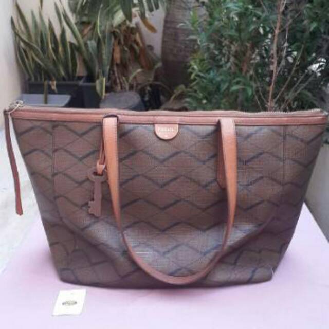 ❌SOLD❌Fossil Sydney Shopper