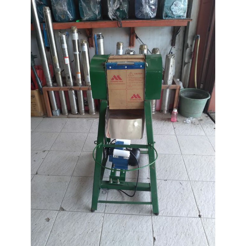 Parutan Kelapa + Dinamo 1/2Pk