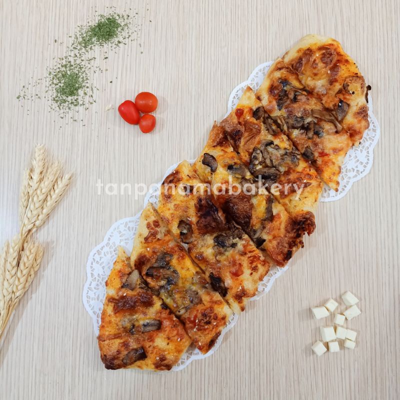 

Pide Pizza, Jamur dan Mozzarella, sourdough pizza, turkish pizza