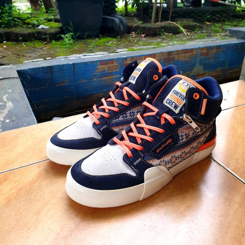 fyc x nevertoolavish size 43