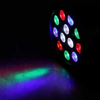 Lampu panggung lampu PAR Lampu Sorot LED RGB Disko Party DMX DMX512 220V 12-18W Remote Control lampu dugem 12W RGBW Stage Light With DMX Model 12 Led Par Lights Voice Activated Remote Control Disco DJ Stage Party Background Lamp