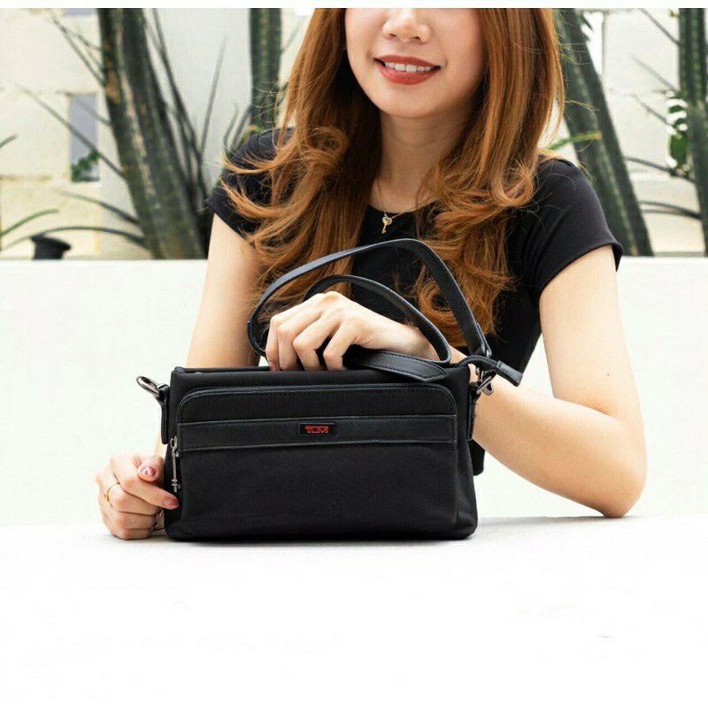 Tas selempang Tumi 6053 / Tas selempang wanita / Tas cewek / Tas canvas / Canvas bag