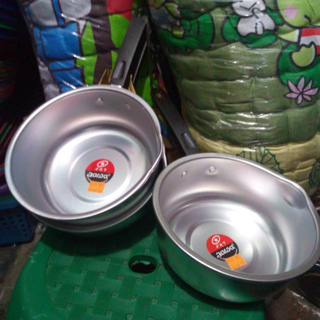 Panci masak mie dan sayur