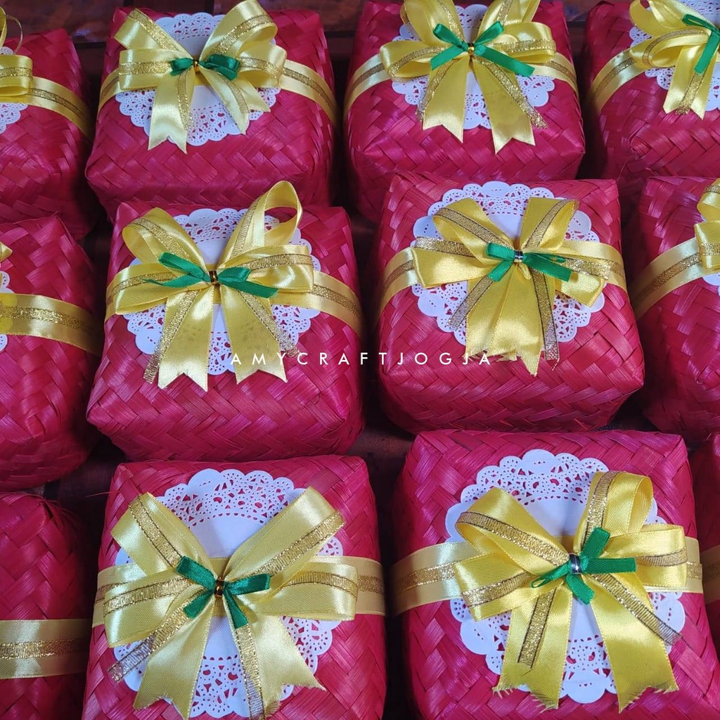 Besek Anyaman Bambu 15 x 15 cm Pita Warna / Besek Bambu Murah Sepasang / Besek Bambu Jogja