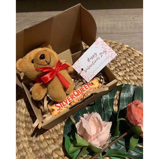 

Hampers Valentines Mini Boneka Silverqueen