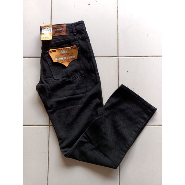 Celana Jeans Panjang  Pria Hitam Celana Panjang Jeans Standar Reguler Celana Jeans Hitam Pria Celana Panjang Jeans Pria Basic