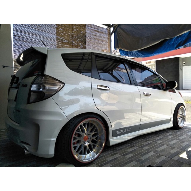 Jual velg mobil bekas BBS Lm + ban ( 2 minggu pemakaian )