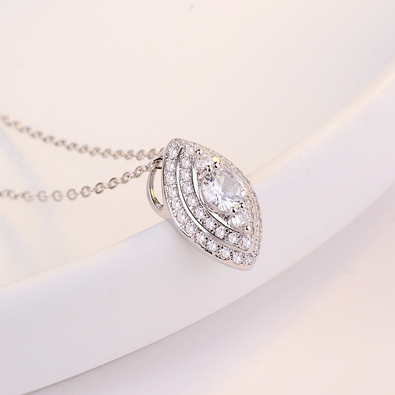 [Ready Stock]Fashion Micro Inlay Full Diamond Pendant Plated Pure Necklace