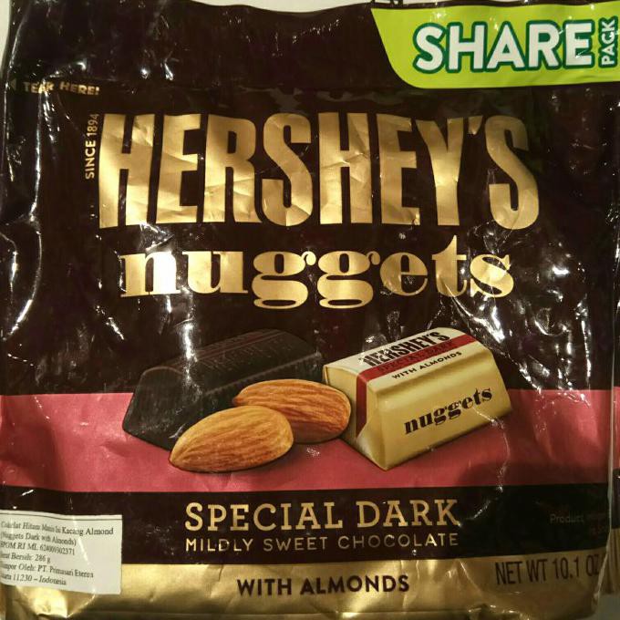 

TERLARIS HERSHEY NUGGETS SPECIAL DARK CHOCOLATE WITH ALMONDS 286 GR