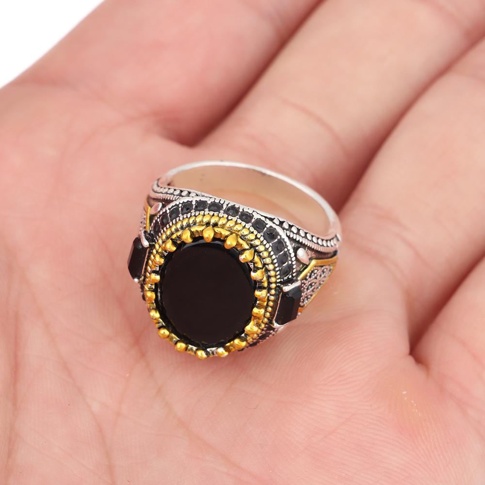 Lily Cincin Pria Pesta Perhiasan Keagamaan Retro Dengan Batu Onyx Hitam