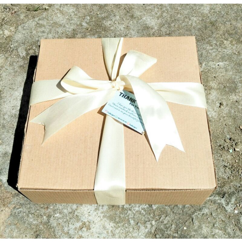 

hampers box / hadiah wisuda / hadiah ulangtahun / kado everythink
