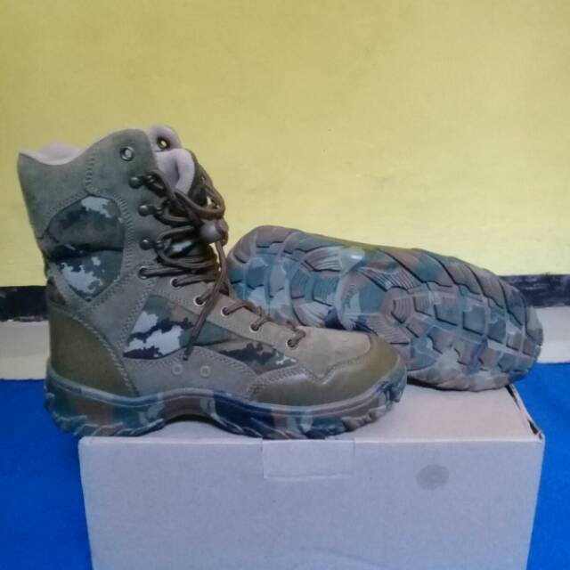 Sepatu pdl kostrad merk weba