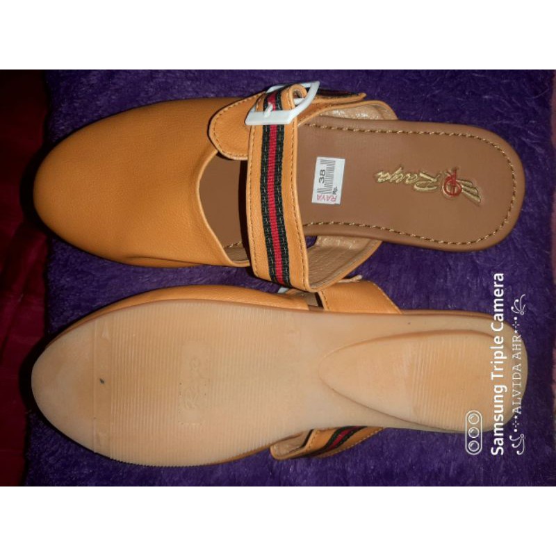 Sandal wanita Bustong Gucci