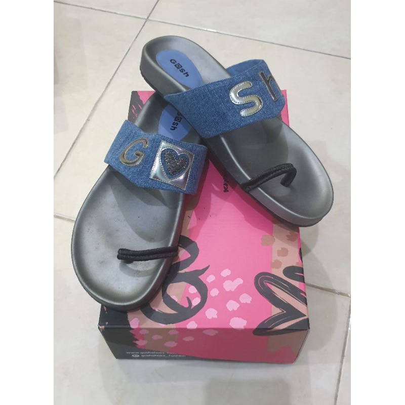 preloved sandal Gosh