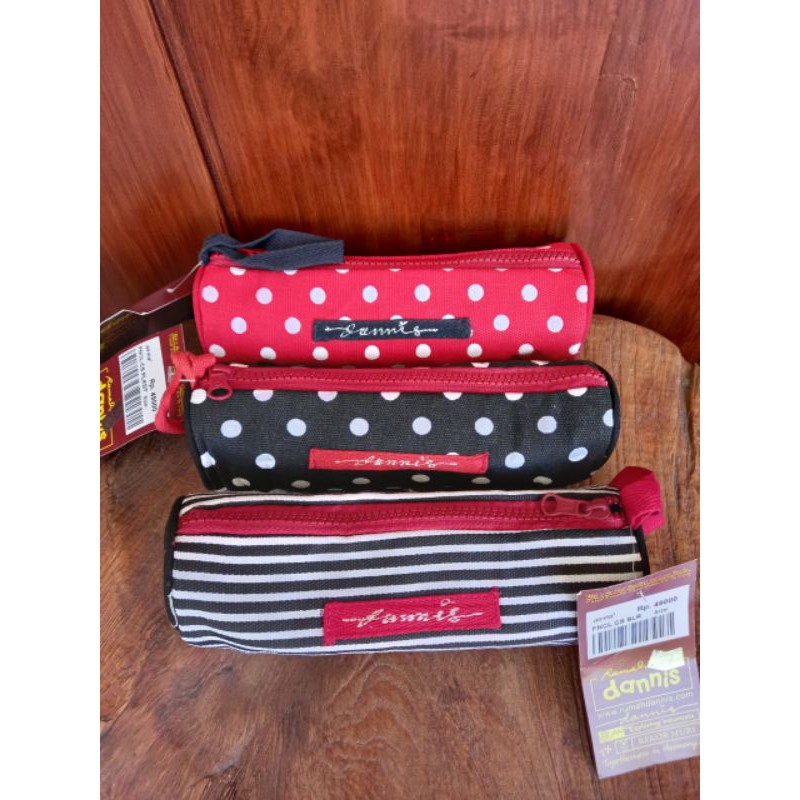 

Dannis Pensil Case New