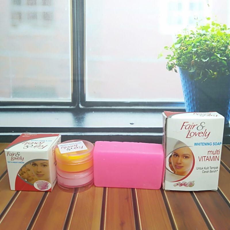 Paket Cream Fair and Lovely 3in1 // Cream S/M+Sabun batang