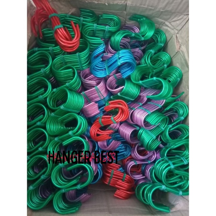 Gantungan huruf S warna warni Harga 12 pcs