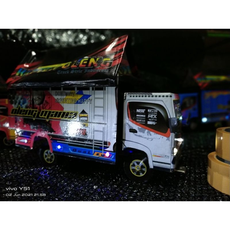 Truk oleng Oleng putih miniatur truk oleng jumbo 42 cm full lampu terpal