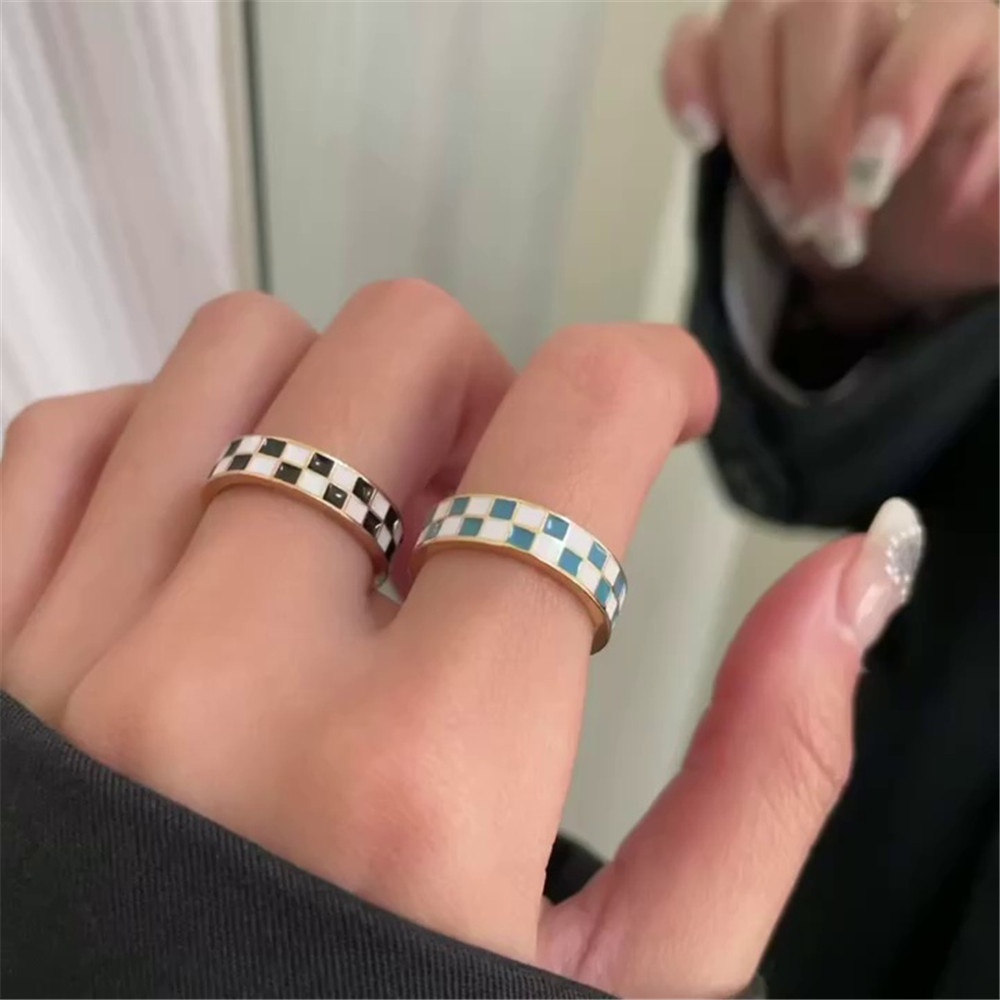 Cincin Jari Telunjuk Model Terbuka Motif Kotak-Kotak Hitam Putih Gaya Korea Untuk Wanita