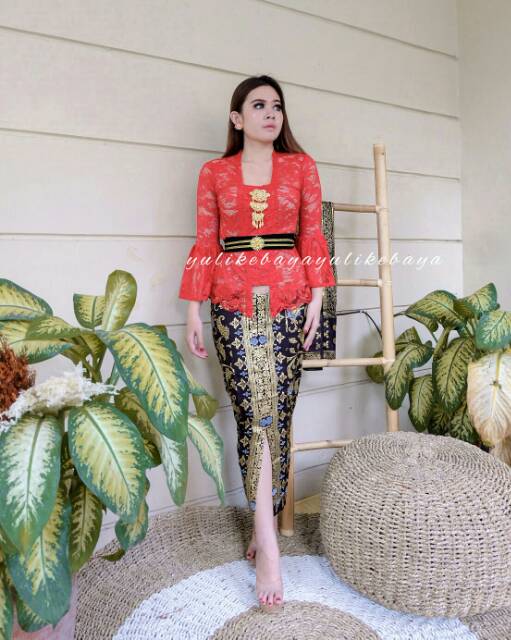Set Kebaya Bali Modern Model Lonceng Full Brokat
