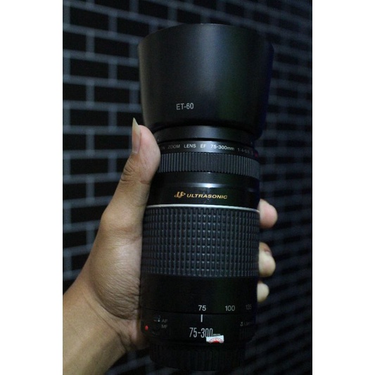 Lensa Tele Canon 75-300m III USM bukan canon 70-300