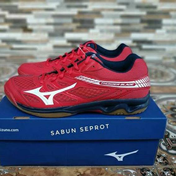 mizuno thunder blade red