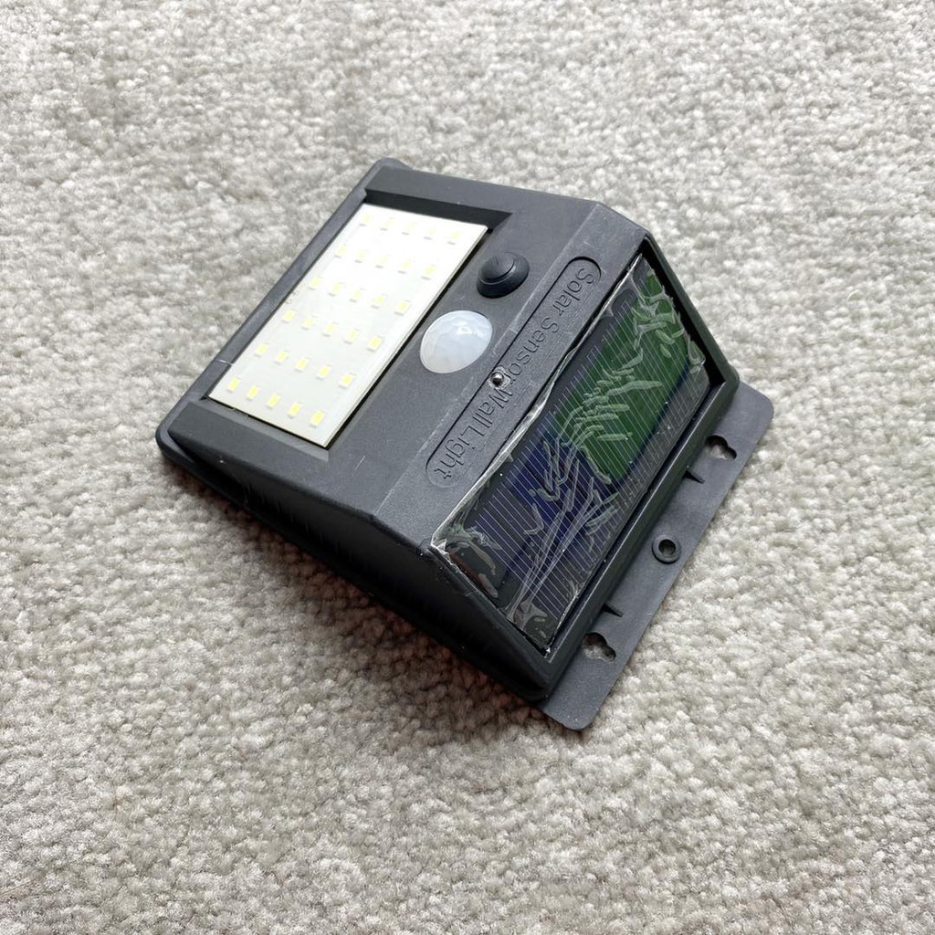 Lampu Taman Solar Powered Led Wall Light / Lampu matahari Sensor Gerak-yoyosoo