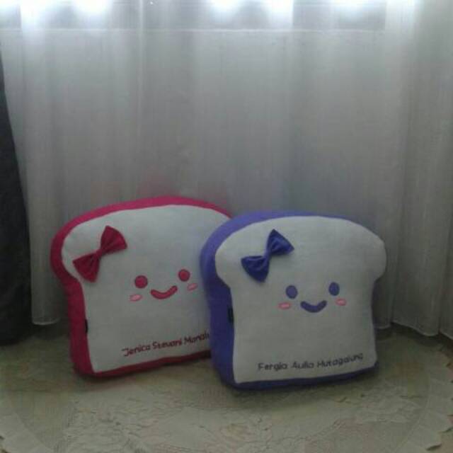 Boneka Bantal roti Shopee Indonesia