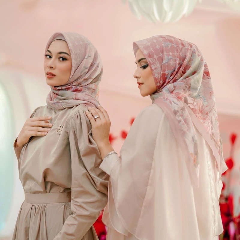 The Xanadu scarf TAFFY bs x rm (NEW)