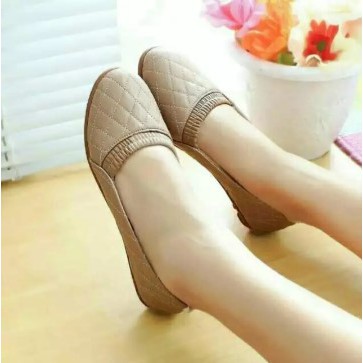 Sepatu Flatshoes Wanita Emboss Sintetis