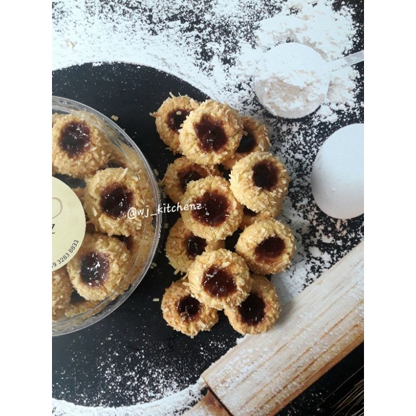 

THUMPRINT STRAWBEERY/BLUEBERRY/COKLAT/EKONOMIS/500GRAM