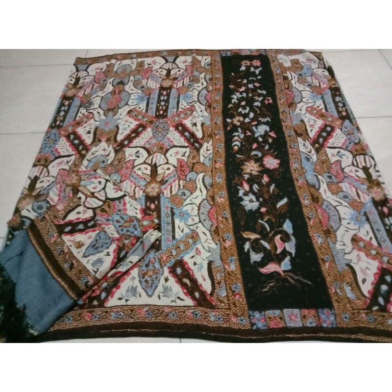 batik tulis sarimbit sutra ATBM Baron