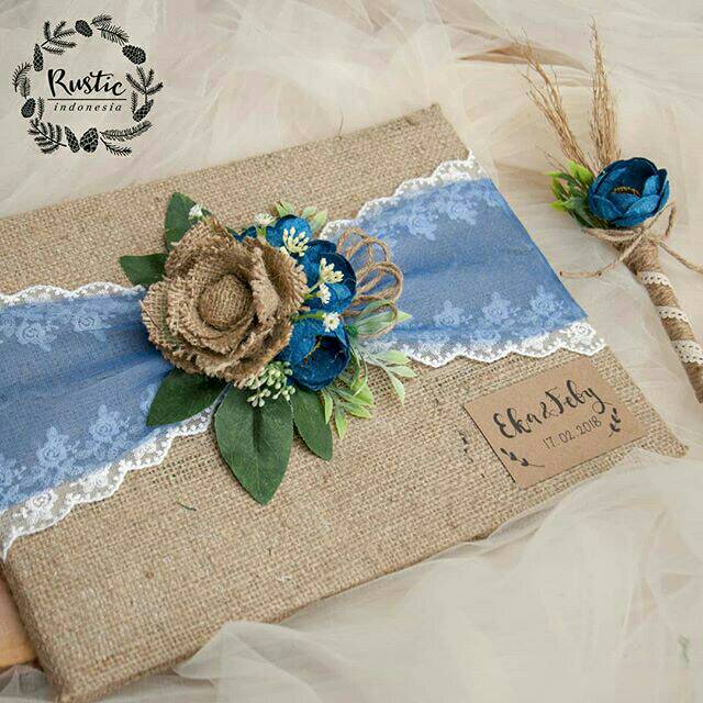

1 set wedding guest book & pen ( 1 book + 1 wedding pen )