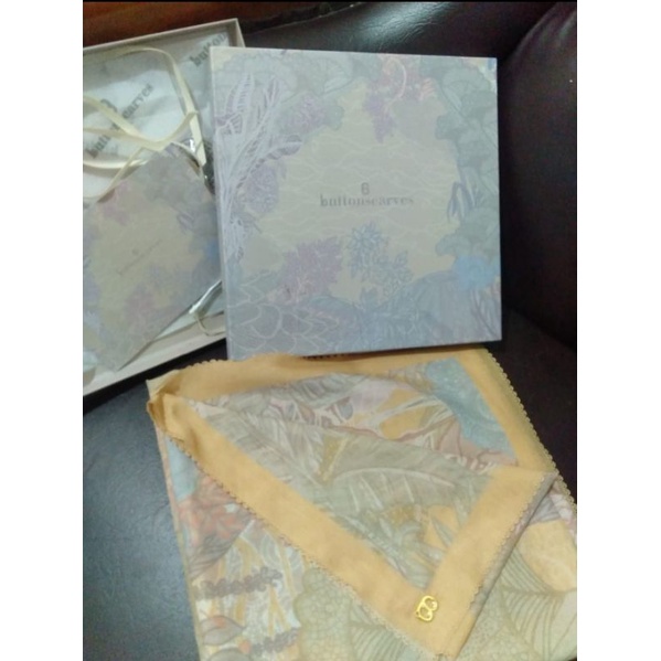 preloved buttonscarves nusantara spices