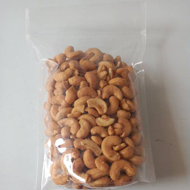 

kacang mede