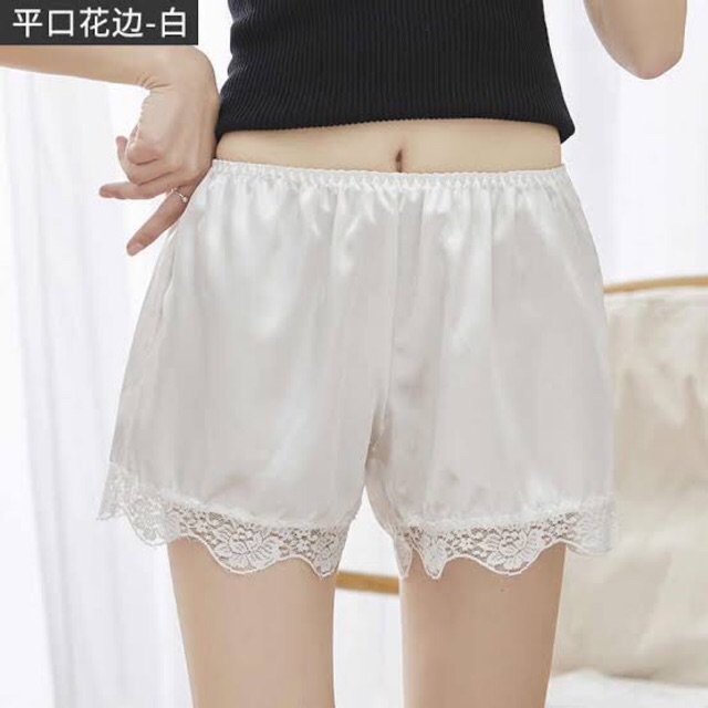 HOT PANTS SATIN  POLOS DAN KOMBINASI BRUKAT