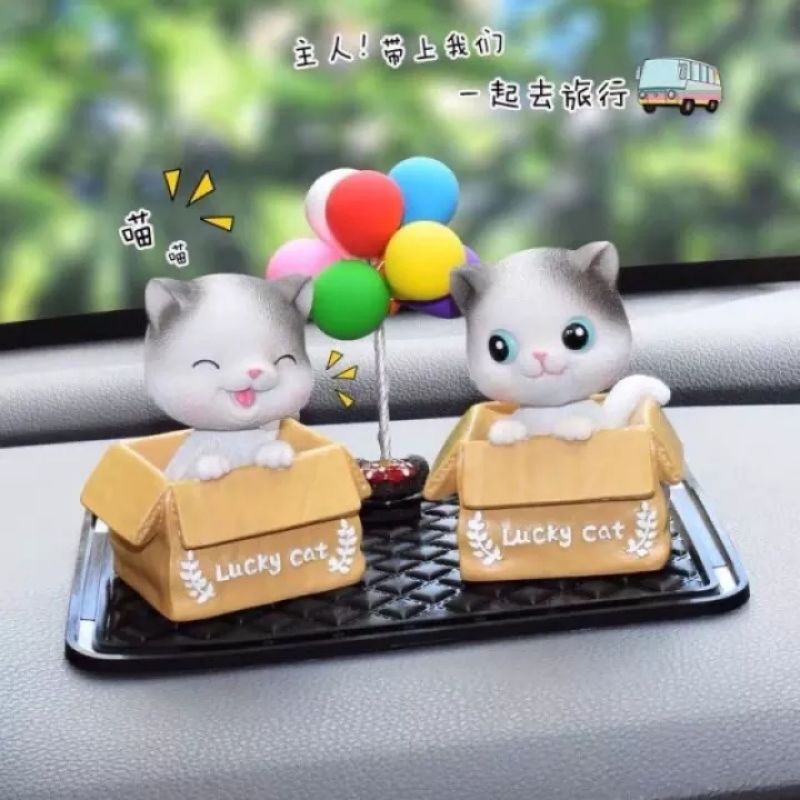 Hiasan pajangan solar dashboard dasbor mobil kucing lucky cat pajangan mobil luckey cat cute cat