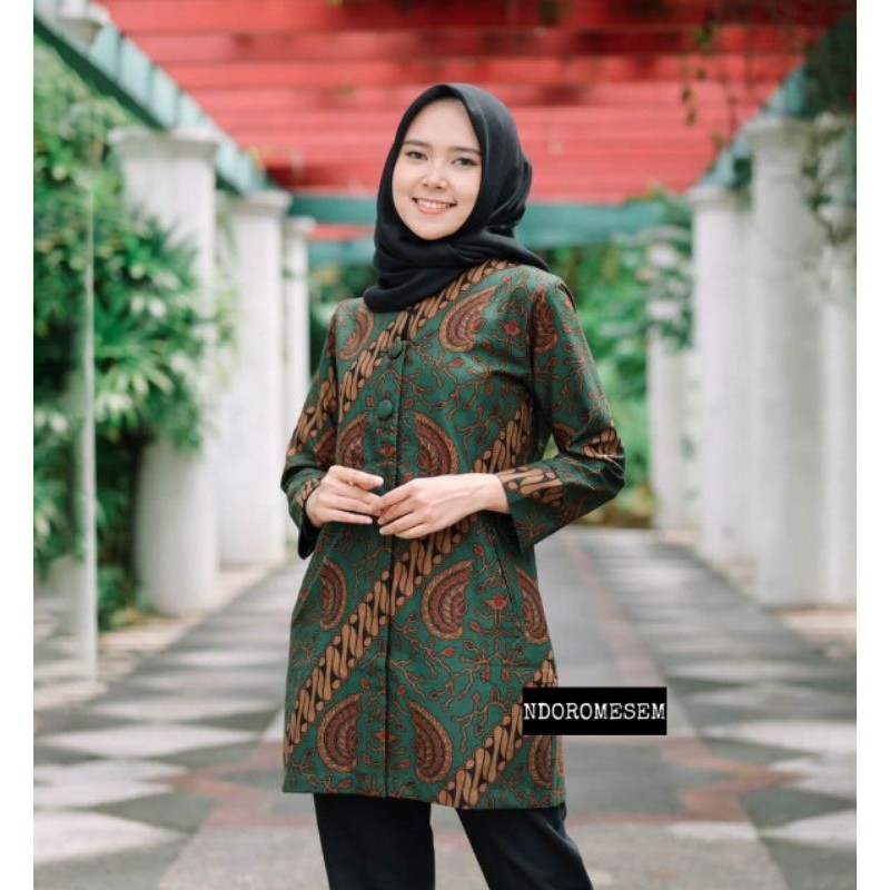 BATIK NDOROMESEM PRABUKAMULYAN BLOUSE KATUN HALUS A11