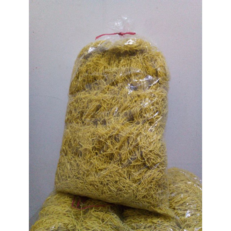 

Mie kuning khas padang
