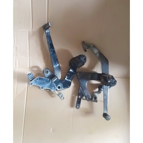 FootStep Foot Step Depan Honda Supra 150 GTR Original