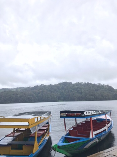 Akako Lemari Pakaian Plastik 2 Pintu Rak/gantung Kaca Kunci Elegant