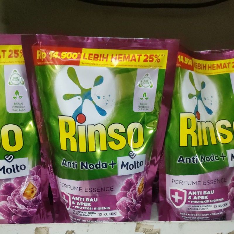 Rinso Liquid Molto 750ml /565ml Detergen cair refill