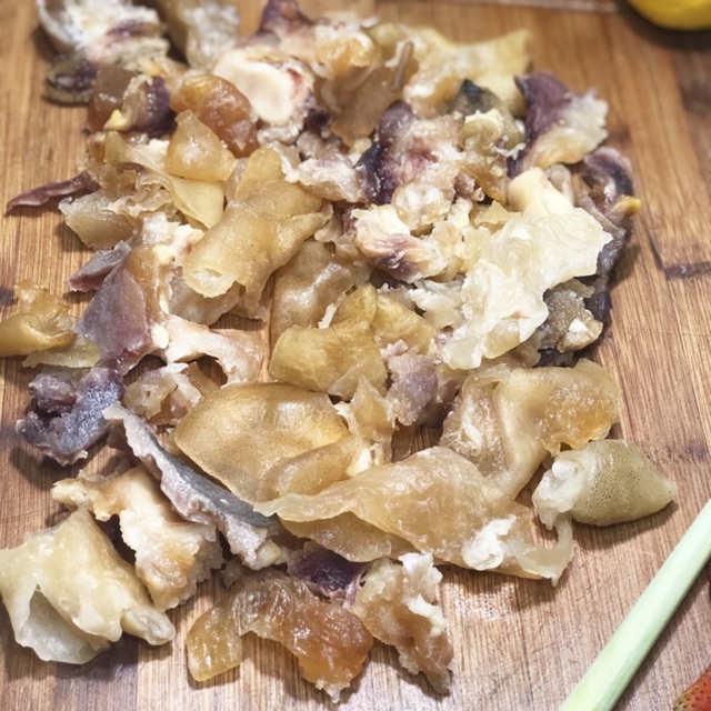

Tetelan Kaki Sapi Campur Rebus Setengah Matang Nett 500Gram