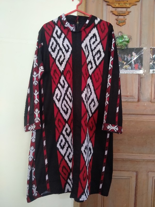 Atasan Batik Dolby Dolbi Dobby Doby Tenun Sutra Tulis Halus Katun Atbm Baron ,sarombit Atasan