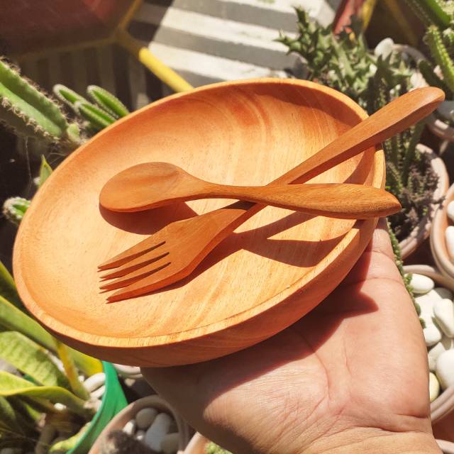 Piring liuk kayu mahoni paket sendok Garbu 20 cm | Shopee Indonesia