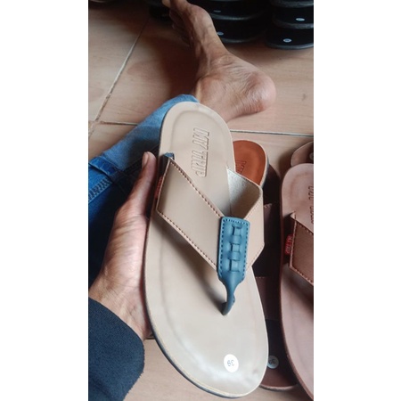 Sandal pria keren / Sandal kulit pria / Sandal pria kekinian / Sandal pria modern